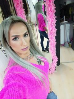 Yatakta farklı bir güçe sahip Cemile
